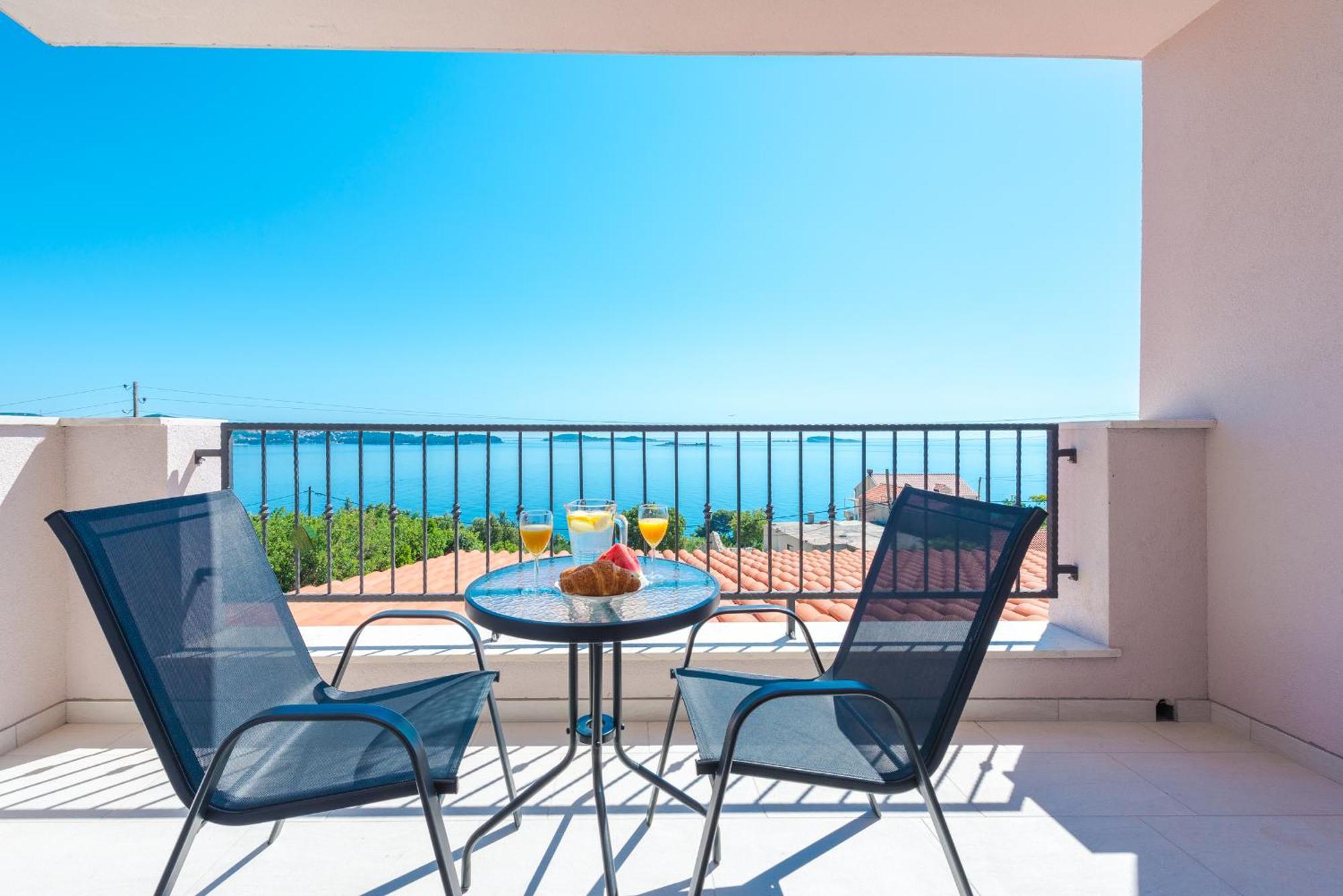 Apartments Villa Made 4U Mlini Bagian luar foto